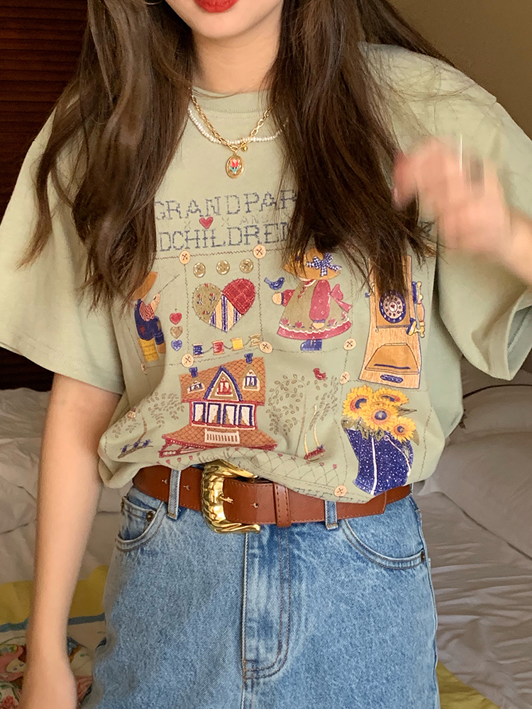 Green Short Sleeve Vintage T-Shirt for Women with Japanese Retro Girl Print, Loose Fit Pure Cotton Summer Top Green Short Sleeve Vintage T-Shirt for Women with Japanese Retro Girl Print, Loose Fit Pure Cotton Summer Top