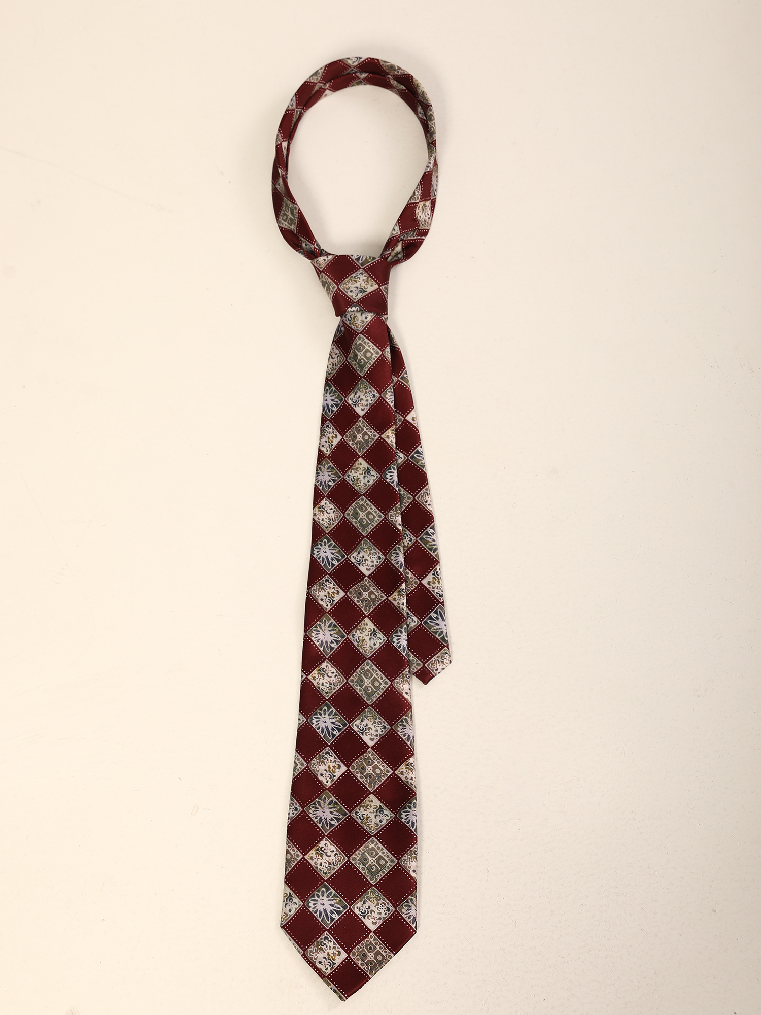 Handmade American Retro Floral Patterned Long Tie Shirt - High-End Niche Fashion Accessory for Stylish Outfits Handmade American Retro Floral Patterned Long Tie Shirt - High-End Niche Fashion Accessory for Stylish Outfits