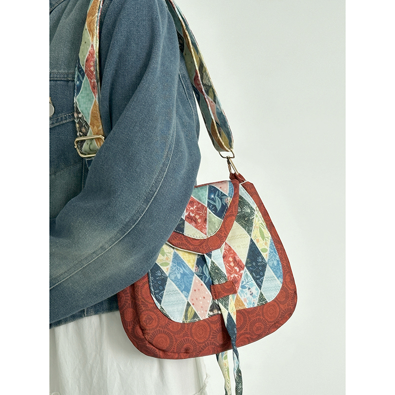 Handmade Chinese-Style Retro Hanfu Qipao Shoulder Crossbody Bag for Women - Vintage-Inspired Fashion Accessory Handmade Chinese-Style Retro Hanfu Qipao Shoulder Crossbody Bag for Women - Vintage-Inspired Fashion Accessory