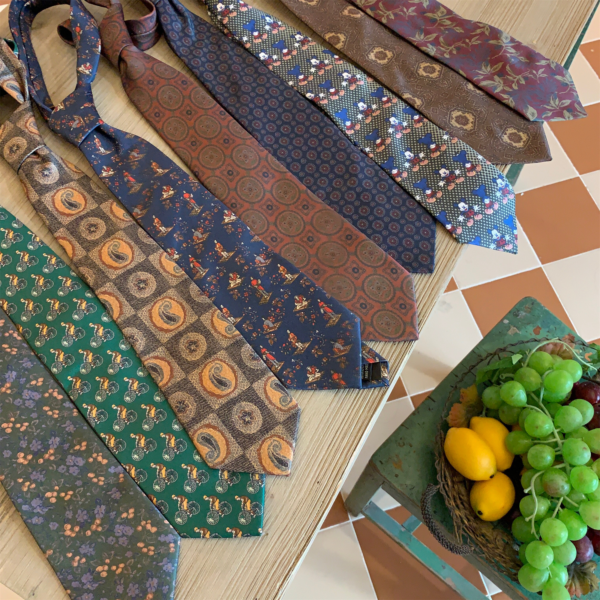 Handmade Vintage Japanese Retro Wide Bow Tie with Trendy Cartoon Print - Versatile Korean Style Fashion Accessory Handmade Vintage Japanese Retro Wide Bow Tie with Trendy Cartoon Print - Versatile Korean Style Fashion Accessory