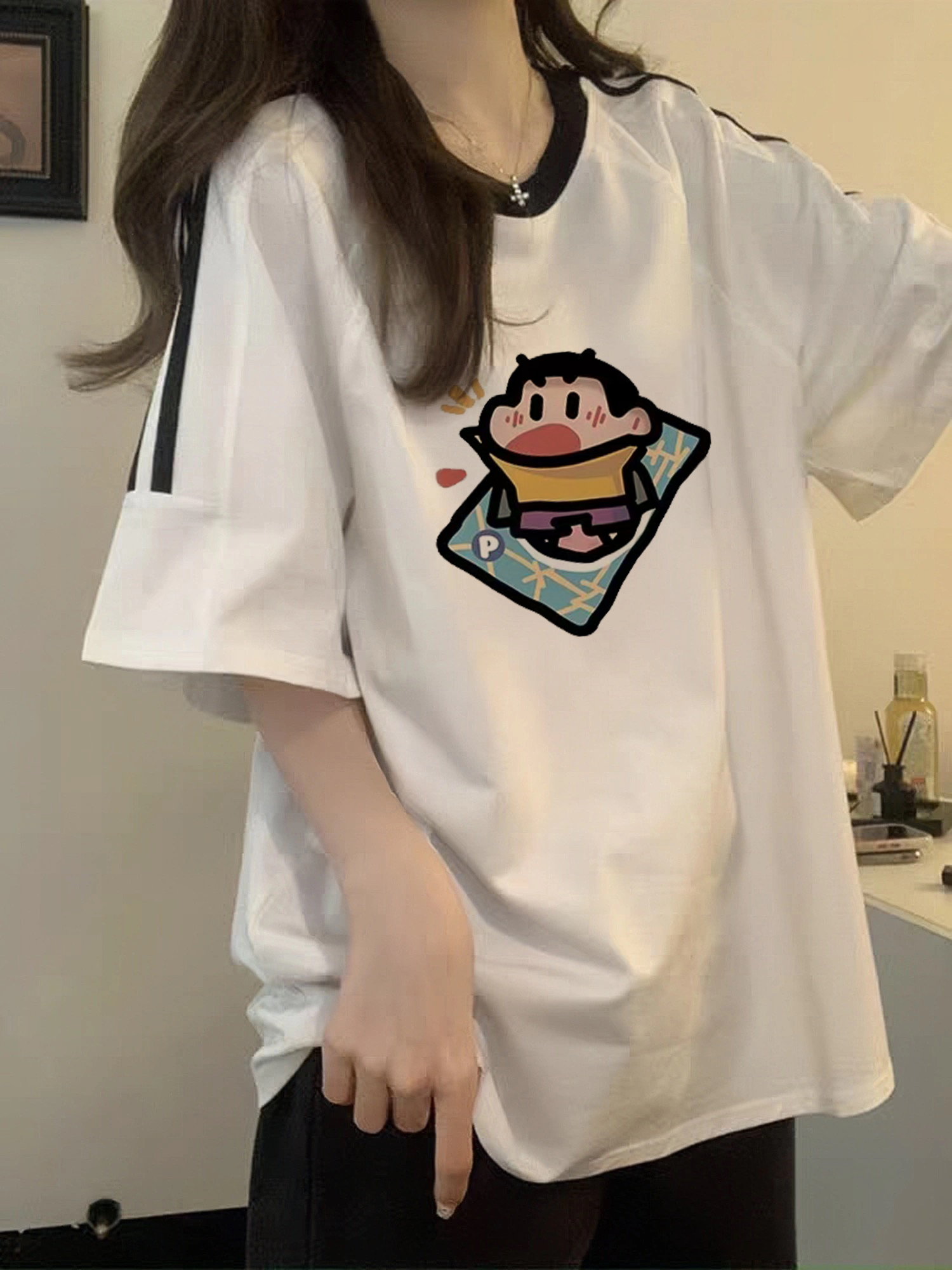 Heavyweight Pure Cotton White Short-Sleeve T-Shirt for Girls with Three Stripes and Spliced Design - Summer Raglan Top for Juniors Heavyweight Pure Cotton White Short-Sleeve T-Shirt for Girls with Three Stripes and Spliced Design - Summer Raglan Top for Juniors