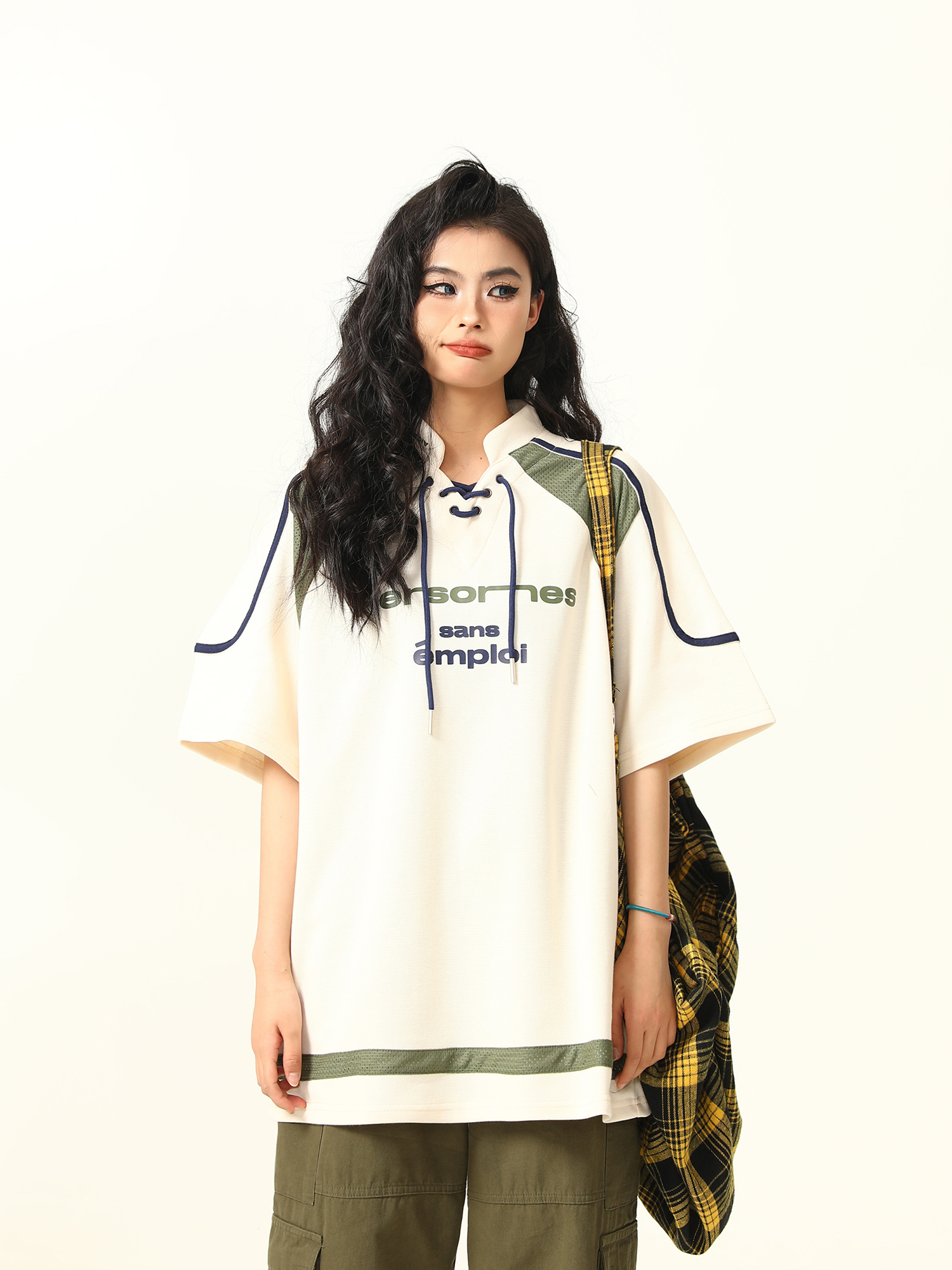 Heavyweight Short-Sleeve T-Shirt for Men & Women, Loose Fit Streetwear Couple Top, Niche Design, Casual Urban Style Heavyweight Short-Sleeve T-Shirt for Men & Women, Loose Fit Streetwear Couple Top, Niche Design, Casual Urban Style