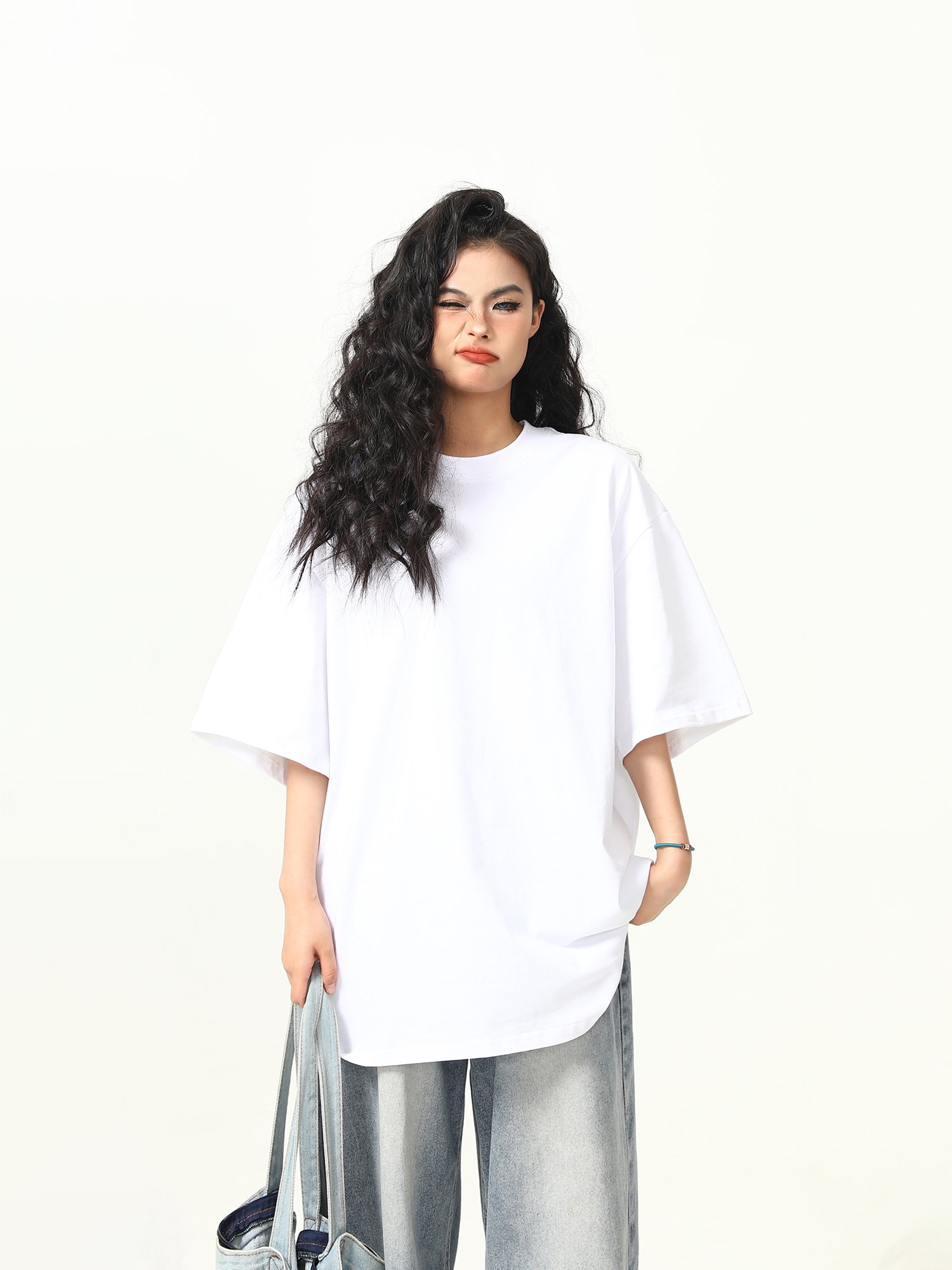 Heavyweight Solid Color Short Sleeve T-Shirt for Men and Women, Loose Fit, Versatile Base Layer, Casual Unisex Fashion Top Heavyweight Solid Color Short Sleeve T-Shirt for Men and Women, Loose Fit, Versatile Base Layer, Casual Unisex Fashion Top