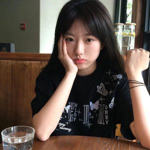 High-End 3D Butterfly Embroidered Letter Short Sleeve T-Shirt for Women - American Style, Summer 2025 Heavyweight Couple's Top