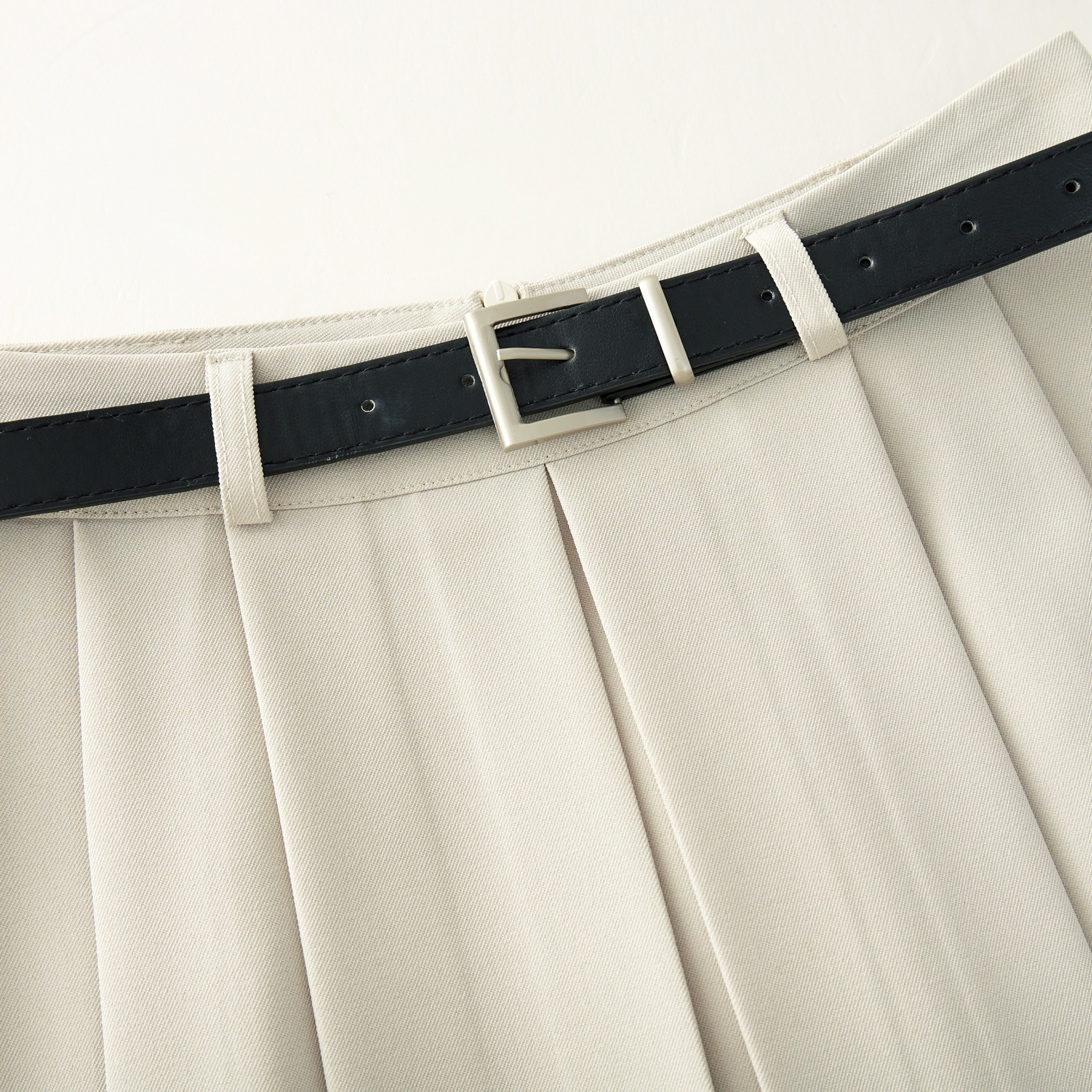 High-End Black High-Waisted Midi Skirt for Women - Slimming A-Line Pleated Design, Spring Summer 2025 Fashion Essential