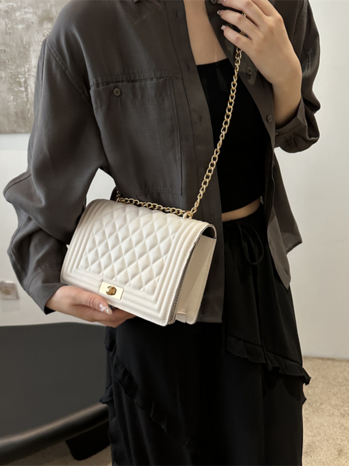 High-End Diamond-Pattern Crossbody Bag - 2025 Versatile Small Square Shoulder Bag for Casual Fashion High-End Diamond-Pattern Crossbody Bag - 2025 Versatile Small Square Shoulder Bag for Casual Fashion