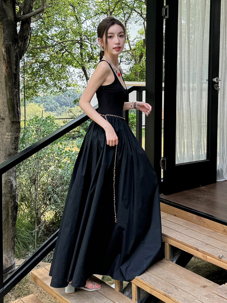 High-End Light Fabric Black Long Vest Dress with Slim Waist - Summer Floor-Length Skirt Fashion High-End Light Fabric Black Long Vest Dress with Slim Waist - Summer Floor-Length Skirt Fashion