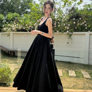 High-End Light Fabric Black Long Vest Dress with Slim Waist - Summer Floor-Length Skirt Fashion