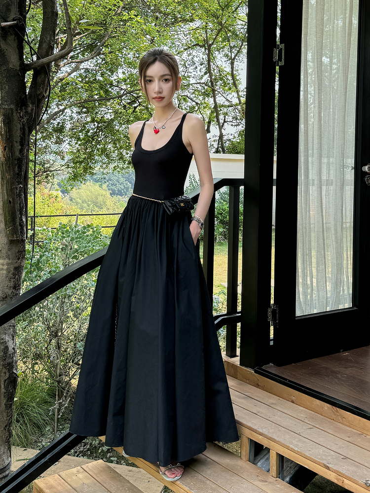 High-End Light Fabric Black Long Vest Dress with Slim Waist - Summer Floor-Length Skirt Fashion High-End Light Fabric Black Long Vest Dress with Slim Waist - Summer Floor-Length Skirt Fashion