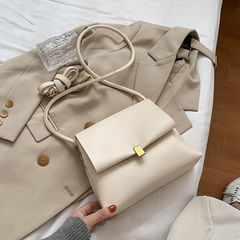 High-End Light Luxury Women's Water-Resistant Crossbody Bag - Versatile Spring 2025 Commuting & Travel Shoulder Bag High-End Light Luxury Women's Water-Resistant Crossbody Bag - Versatile Spring 2025 Commuting & Travel Shoulder Bag