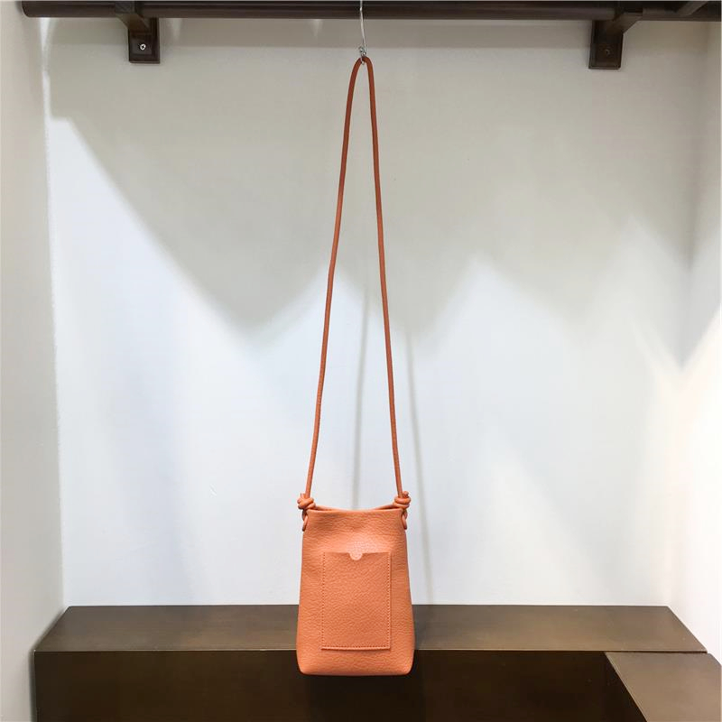 High-End Lychee Pattern Crossbody Phone Bag - Versatile Vertical Small Bag for Spring/Summer 2025 Trend High-End Lychee Pattern Crossbody Phone Bag - Versatile Vertical Small Bag for Spring/Summer 2025 Trend