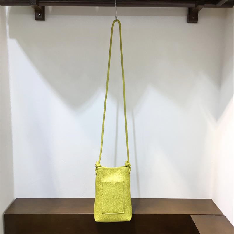 High-End Lychee Pattern Crossbody Phone Bag - Versatile Vertical Small Bag for Spring/Summer 2025 Trend High-End Lychee Pattern Crossbody Phone Bag - Versatile Vertical Small Bag for Spring/Summer 2025 Trend