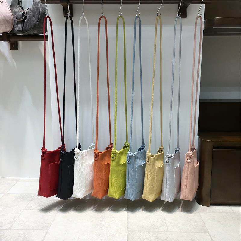 High-End Lychee Pattern Crossbody Phone Bag - Versatile Vertical Small Bag for Spring/Summer 2025 Trend