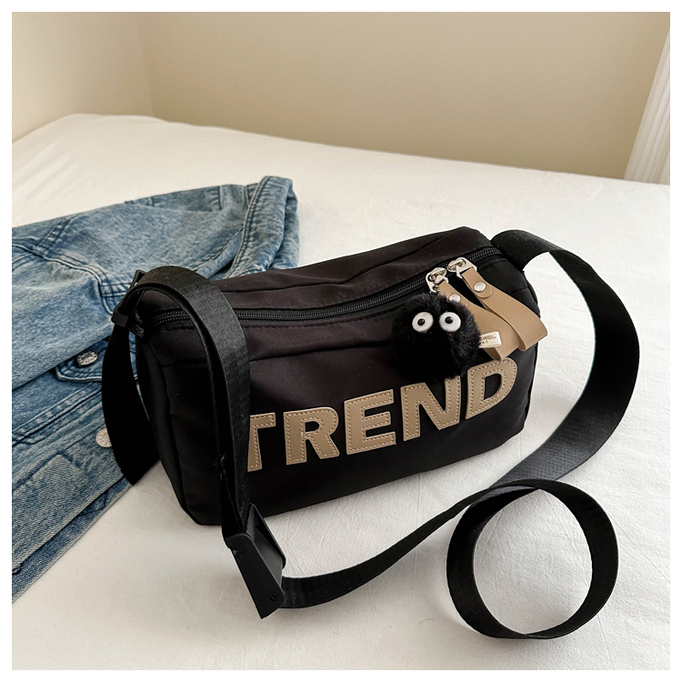 High-End Nylon Women's Crossbody Bag 2025 - Large Capacity Toast Pillow Design with Wide Shoulder Strap High-End Nylon Women's Crossbody Bag 2025 - Large Capacity Toast Pillow Design with Wide Shoulder Strap