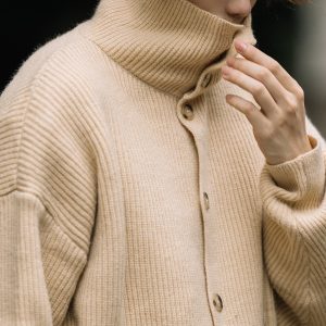 High-End Retro Button Cardigan Sweater for Men and Women, Japanese-Style High-Neck Knitwear, Warm Couple Fashion