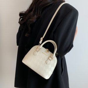 High-End Women's Textured Crossbody Bag - Versatile Retro Commuting Handbag in Niche Shell Design, Trendy 2025 Style