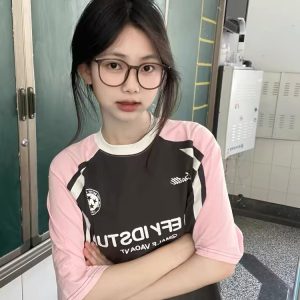 High Street Color-Blocking Short Sleeve T-Shirt for Women - Pink & Dark Gray, Trendy Summer Top for Juniors, Y2K Style