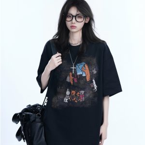 High Street Graffiti Short-Sleeve T-Shirt for Women - Casual Loose-Fit Summer Tee with 