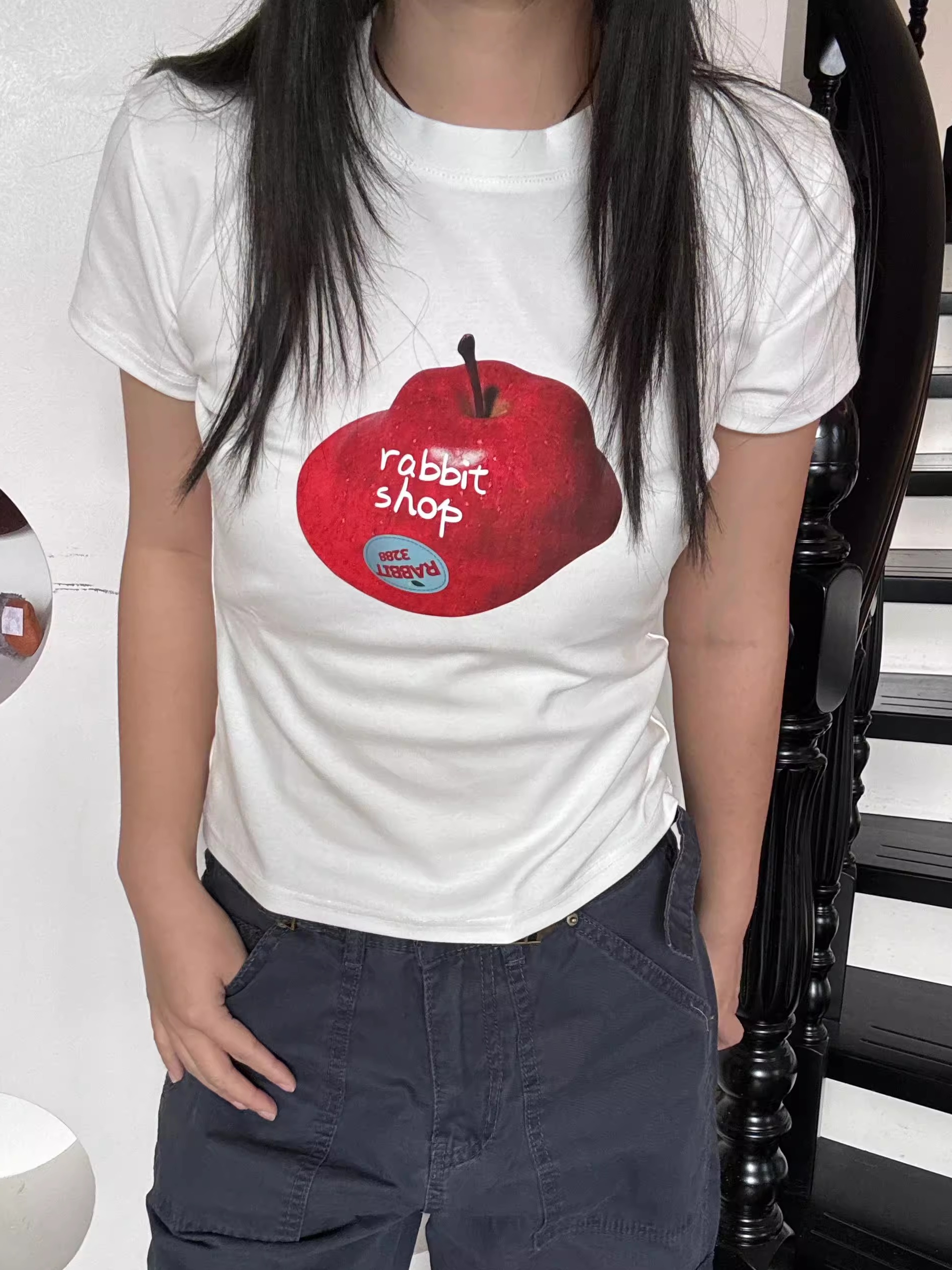 High-Stretch Slim Fit Short-Sleeve T-Shirt for Women with Fun Apple Print - Korean Style Cotton Top High-Stretch Slim Fit Short-Sleeve T-Shirt for Women with Fun Apple Print - Korean Style Cotton Top