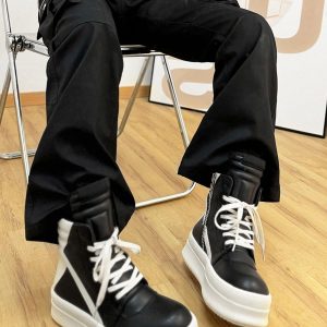 High-Top Black and White Skate Shoes for Men and Women, Trendy Platform Martin Boots, Inverted Triangle Design, Street Style