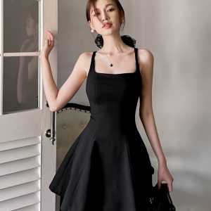 High Waist A-Line Short Skirt for Tall Women - Elegant Spring Summer Dress with Square Neck and Spaghetti Straps, Slimming Fit