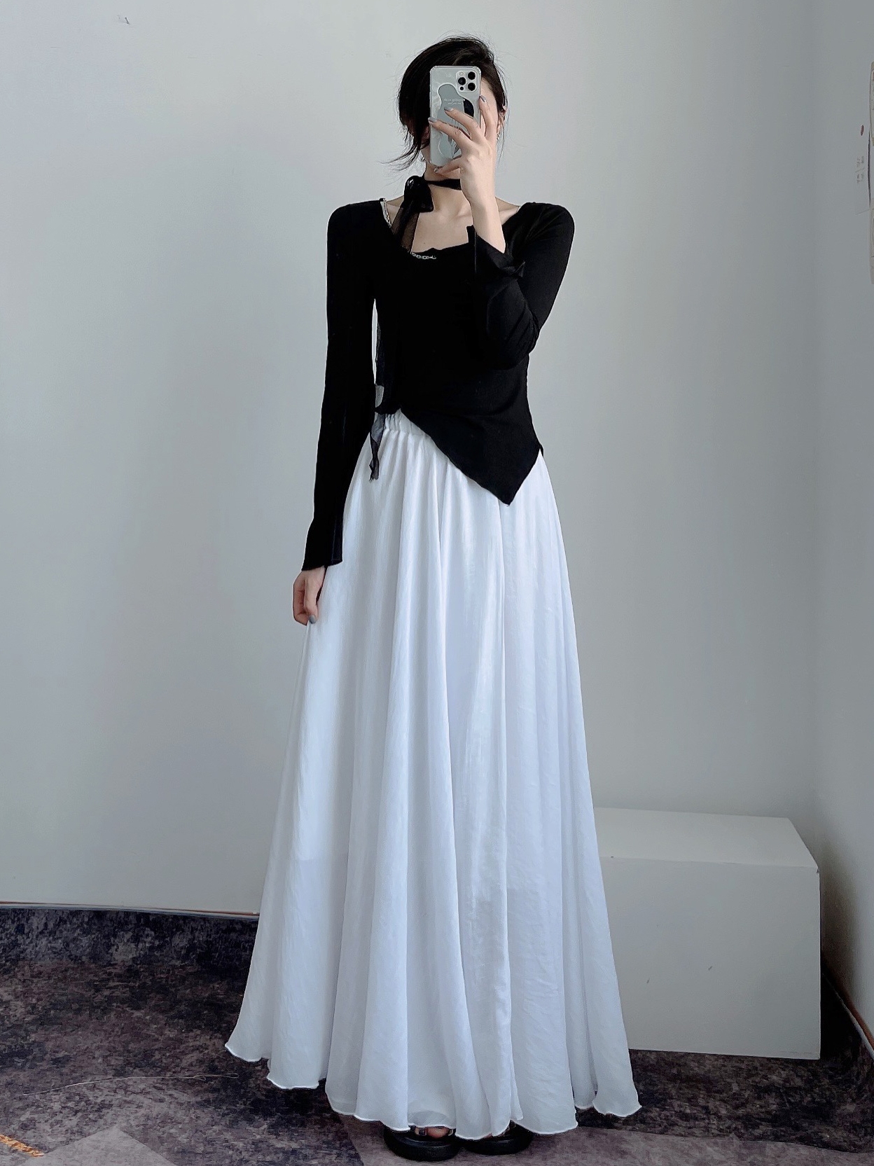 High-Waisted A-Line Long Skirt in Wrinkle-Resistant Cotton-Linen, Solid Color, Large Swing, Slimming Design for Spring & Summer High-Waisted A-Line Long Skirt in Wrinkle-Resistant Cotton-Linen, Solid Color, Large Swing, Slimming Design for Spring & Summer