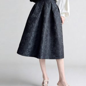High-Waisted Black Vintage Jacquard Puff Skirt - Women's A-Line Half Skirt in Elegant Chinese Style, Slimming Design for a Chic Look