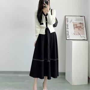 High-Waisted Color-Blocked A-Line Denim Skirt with Zipper - Flattering Flared Design for Spring and Summer 2025