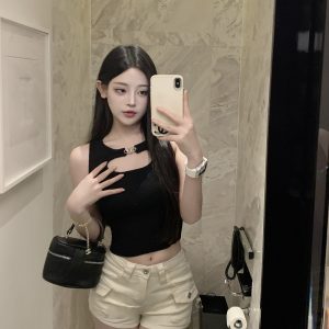 High-Waisted Denim Shorts for Women in Milk White - Slimming Hot Girl Style, Pure Desire, Trendy Summer Fashion