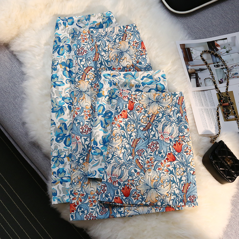 High-Waisted Floral Midi Skirt for Women - Retro A-Line Bodycon Design, Perfect for Summer 2022 Fashion