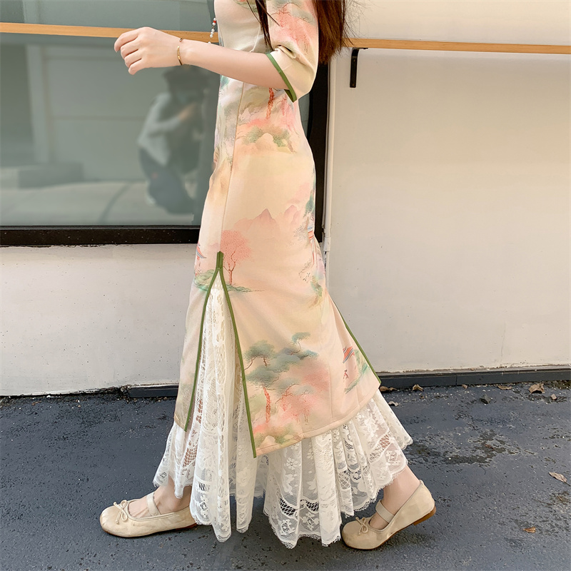 High-Waisted Lace Fairy Half-Length Qipao Underskirt - Elegant Drape Pleated Mesh A-Line Skirt for Chic Layering