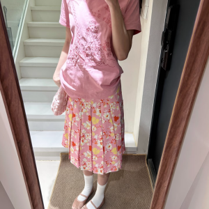 High-Waisted Pink Floral Midi Skirt for Women - Retro A-Line Pleated Style, Versatile and Flattering for 90s and Y2K Fashion