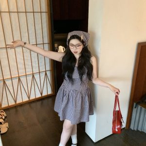 High-Waisted Plaid Dress with Backless Bow, French Vintage Romantic Style, Carefree Fit, Perfect for 90s and Y2K Fashion Lovers