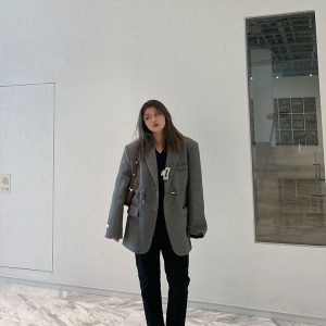 High-Waisted Plus-Size Ripped Straight-Leg Black Jeans, Stretchy Slimming Nine-Point Tapered Pants for Versatile Y2K Style