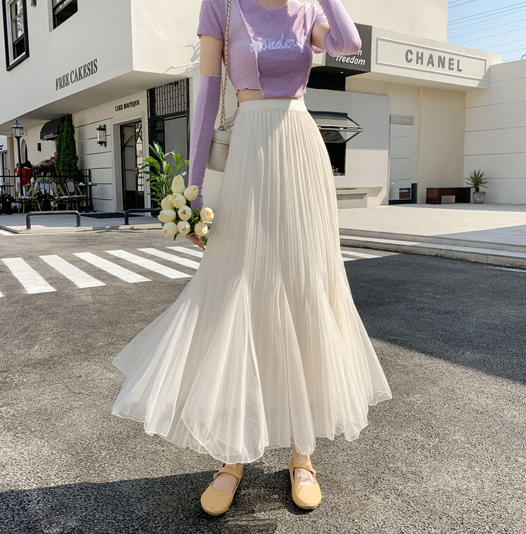 High-Waisted Retro Apricot Tulle Mermaid Skirt for Women, Fluffy A-Line with Draping Effect, Irregular Design, Slimming Fit High-Waisted Retro Apricot Tulle Mermaid Skirt for Women, Fluffy A-Line with Draping Effect, Irregular Design, Slimming Fit