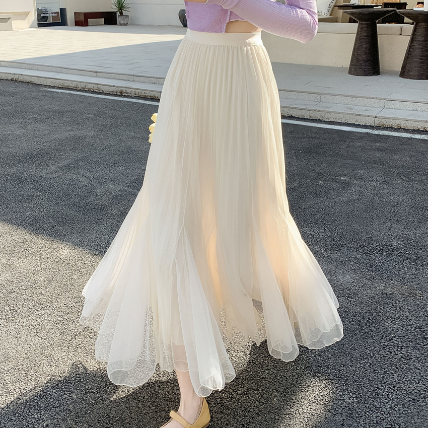 High-Waisted Retro Apricot Tulle Mermaid Skirt for Women, Fluffy A-Line with Draping Effect, Irregular Design, Slimming Fit