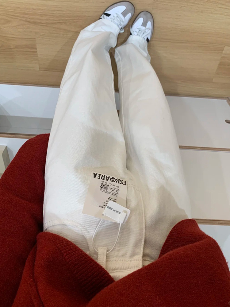 High-Waisted White Straight-Leg Loose Jeans for Women, Plus Size, Flattering Wide-Leg Style, 2025 Trendy Fashion High-Waisted White Straight-Leg Loose Jeans for Women, Plus Size, Flattering Wide-Leg Style, 2025 Trendy Fashion