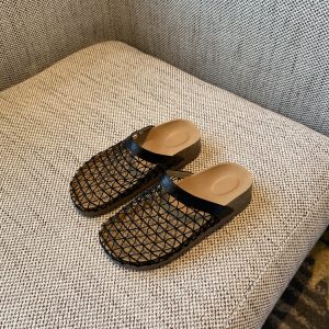 Hollow Thick-Soled Slip-On Sandals for Women - Fishing Net Bag Head, Summer 2025 Outdoor Style