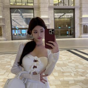 Hollowed-Out Slim Short Vest Top - Trendy Y2K Style Sleeveless Crop Top for Women