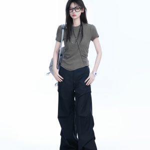 Irregular Pleated Slim Fit Short-Sleeved T-Shirt for Women - Trendy Casual Style