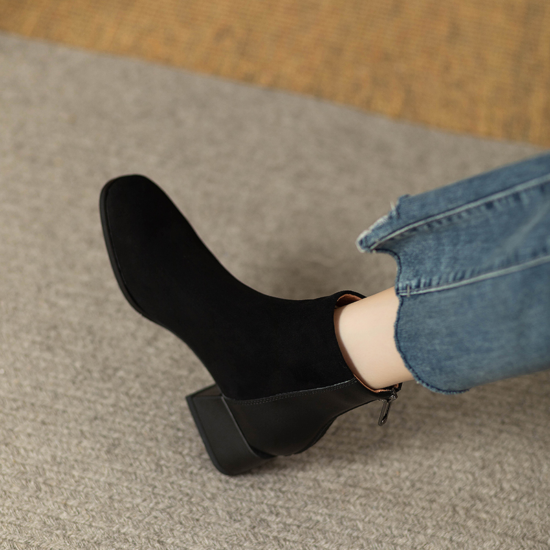 Italian Designer Vintage Chelsea Boots for Women - Genuine Leather Suede Chunky Heel Short Boots, Trendy Y2K Style Italian Designer Vintage Chelsea Boots for Women - Genuine Leather Suede Chunky Heel Short Boots, Trendy Y2K Style