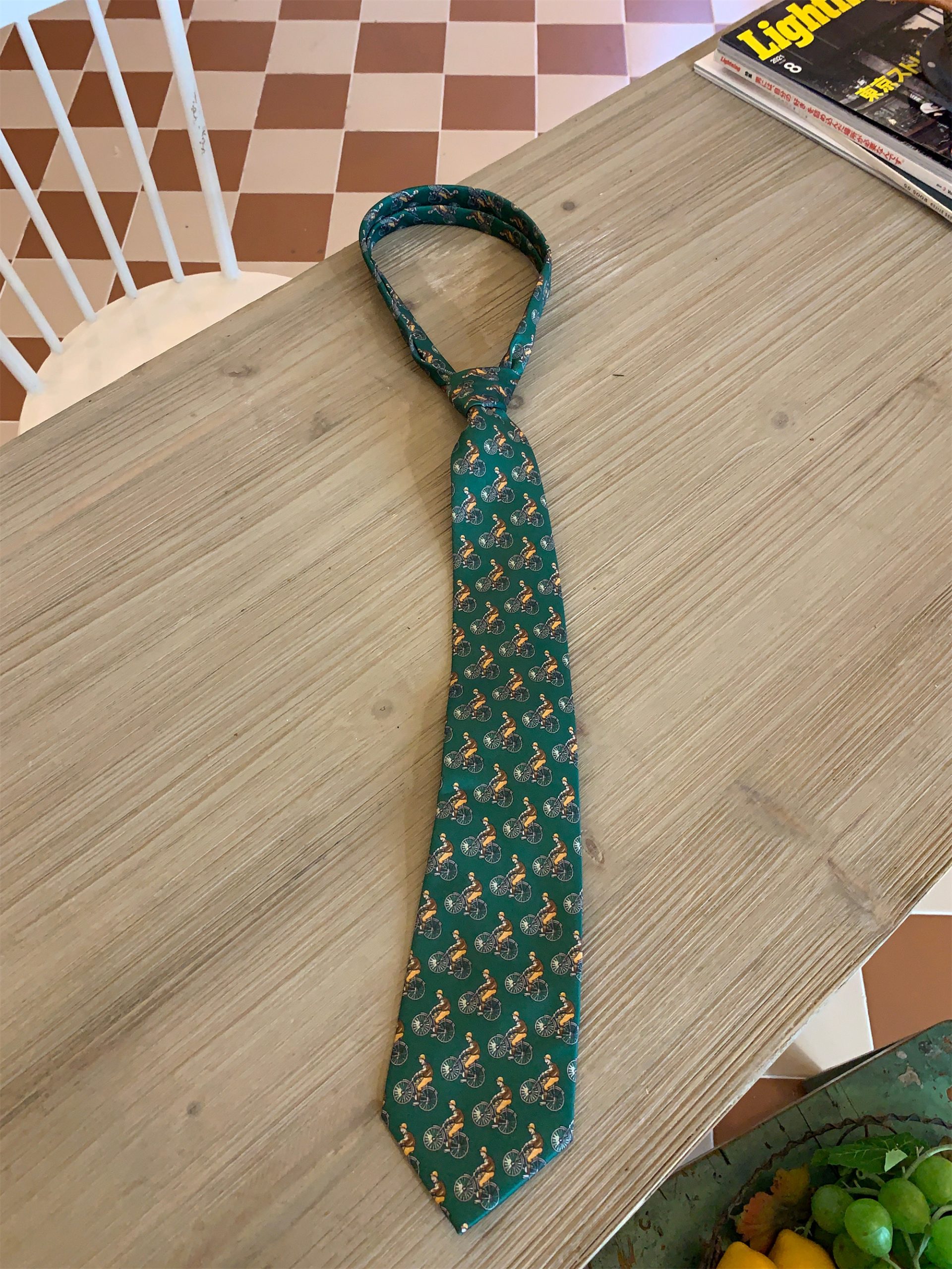 Japanese Retro Wide Bow Tie with Trendy Cartoon Print - Handmade Vintage Casual Korean Style Accessory Japanese Retro Wide Bow Tie with Trendy Cartoon Print - Handmade Vintage Casual Korean Style Accessory