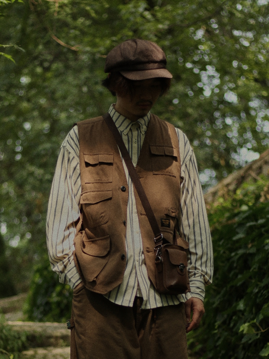 Japanese-Style Multi-Pocket Work Vest for Men - Retro Loose Sleeveless Functional Jacket, Urban Layered Fashion Japanese-Style Multi-Pocket Work Vest for Men - Retro Loose Sleeveless Functional Jacket, Urban Layered Fashion