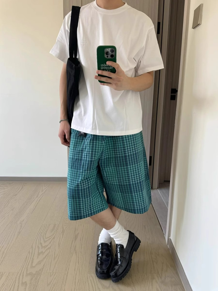 Japanese-Style Retro Blue Check Loose Shorts for Men and Women - Summer High Street Casual Five-Point Shorts, Couples' Versatile Fashion Japanese-Style Retro Blue Check Loose Shorts for Men and Women - Summer High Street Casual Five-Point Shorts, Couples' Versatile Fashion