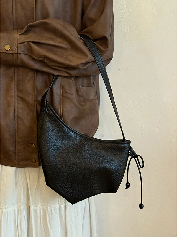 Japanese-Style Retro Soft Leather Horn Bag for Women, Niche Lazy Dumpling Shoulder Crossbody Bag with Large Capacity Japanese-Style Retro Soft Leather Horn Bag for Women, Niche Lazy Dumpling Shoulder Crossbody Bag with Large Capacity