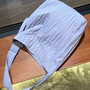 Japanese-Style Single-Shoulder Canvas Tote Bag for Women, Large-Capacity Wrinkled Design, Perfect for Class and Commuting