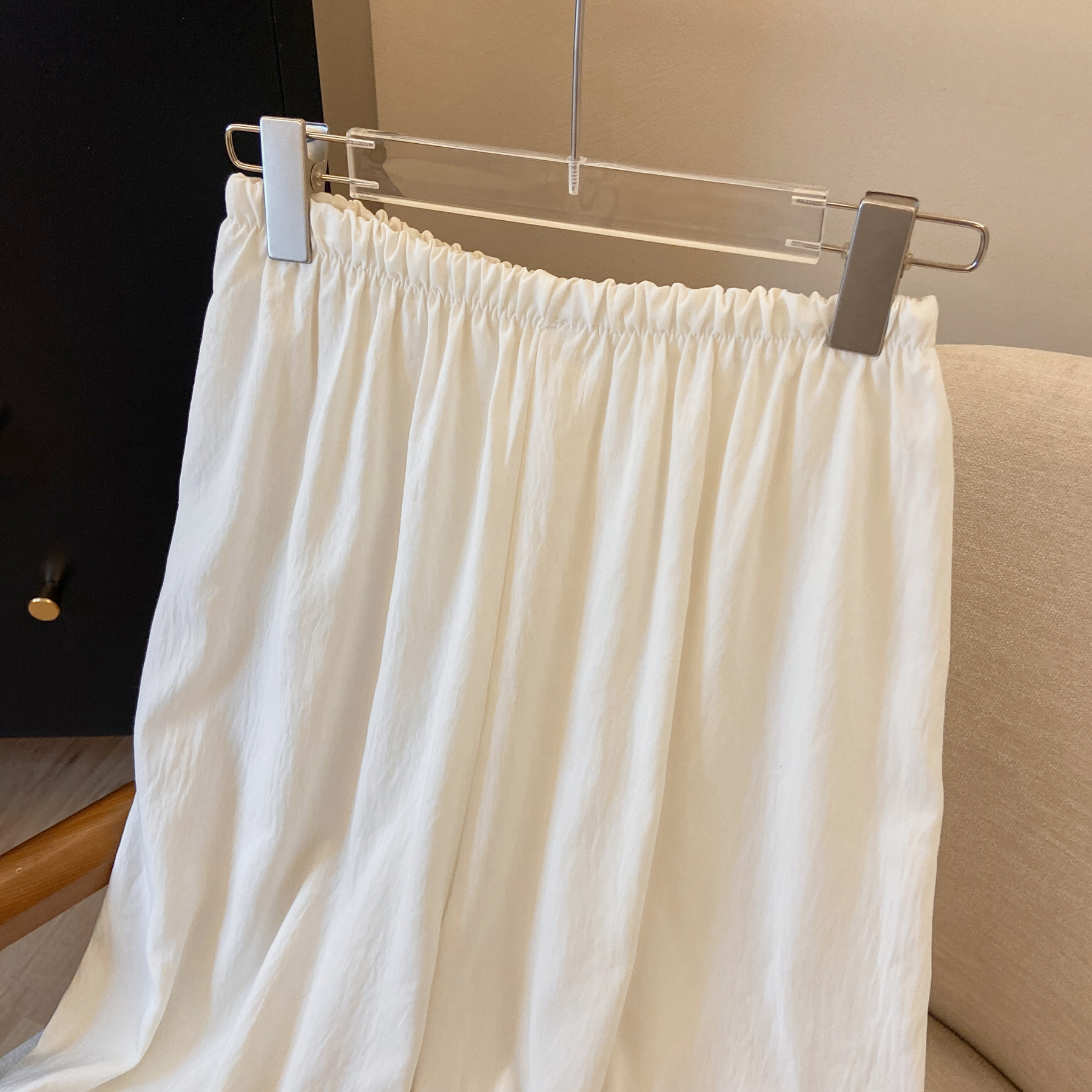 Japanese-Style Wide-Leg Pants for Women, Elegant Artistic Design with Elastic Waist and Layered Water-Soluble Lace Trim, Nine-Point Length Japanese-Style Wide-Leg Pants for Women, Elegant Artistic Design with Elastic Waist and Layered Water-Soluble Lace Trim, Nine-Point Length