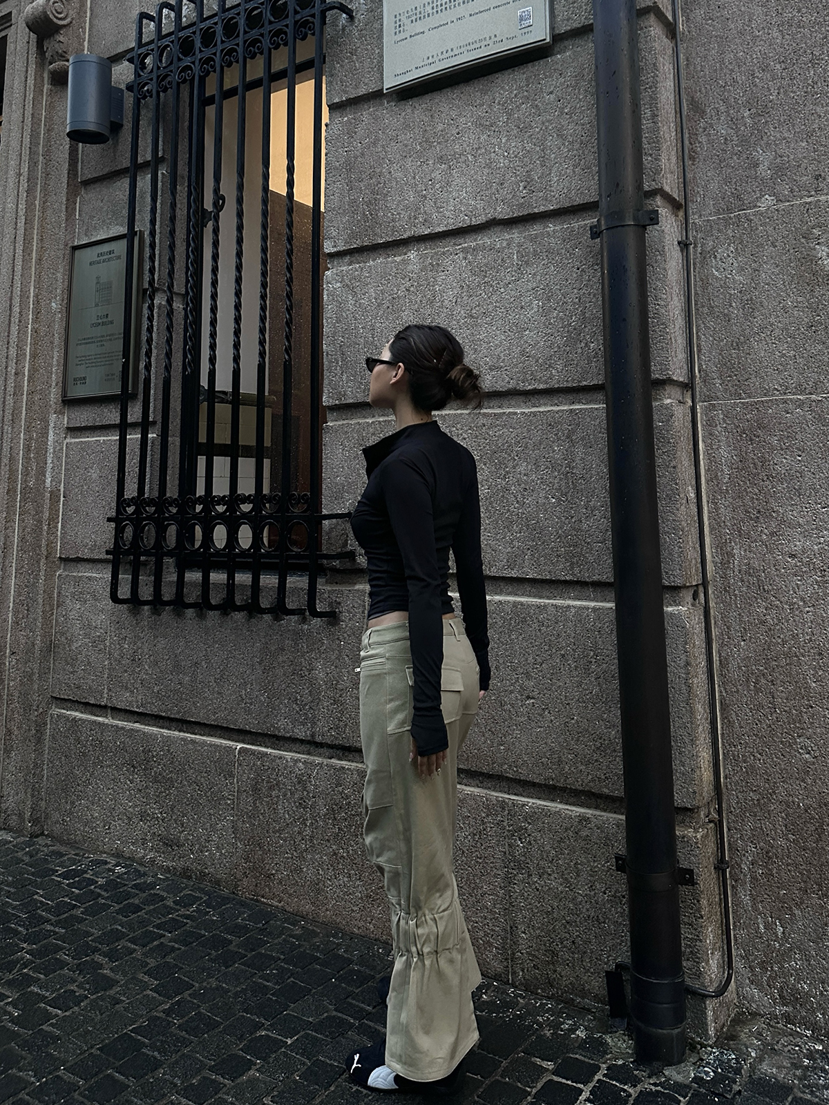 Khaki Parachute Skirt - Unique Style, Trendy Midi Length, Y2K Fashion, Streetwear Inspired, Casual Chic Look Khaki Parachute Skirt - Unique Style, Trendy Midi Length, Y2K Fashion, Streetwear Inspired, Casual Chic Look