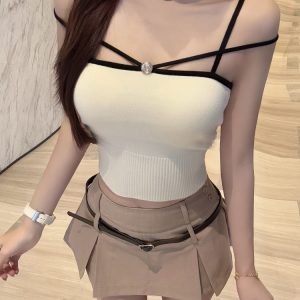 Knitted Slim-Fit Vest - Luna Lona 221 Pure Desire Design, Trendy Layering Piece for Chic Outfits