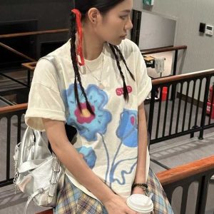 Korean Floral Graffiti Design Loose Fit Heavyweight Cotton Short Sleeve T-Shirt for Women - Casual Versatile Style